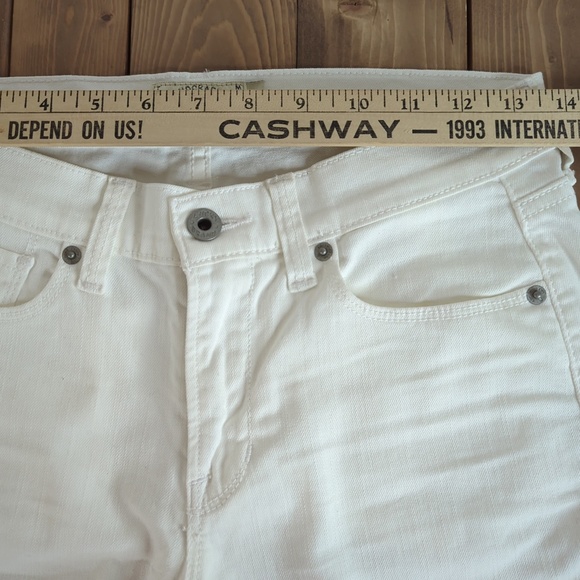 Lucky Brand White Cropped Jeans - Picture 8 of 14